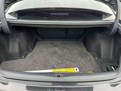 Used 2019 Lexus IS 300 300 image 16