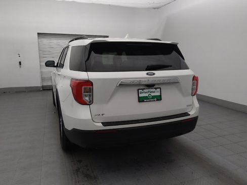 Used 2020 Ford Explorer XLT image 6