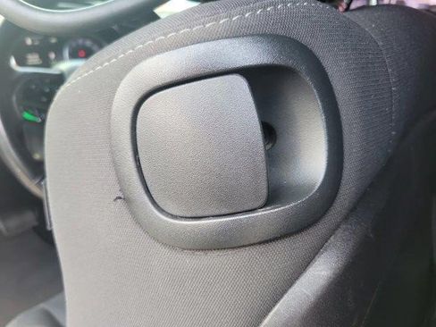 Used 2019 Dodge Challenger SXT AWD/4WD image 9