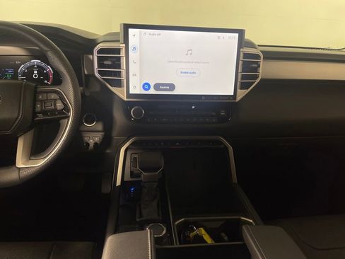 Used 2024 Toyota Tundra Limited image 15