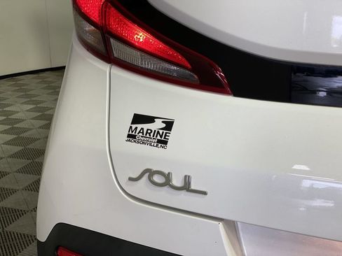 Used 2021 Kia Soul S FWD image 34