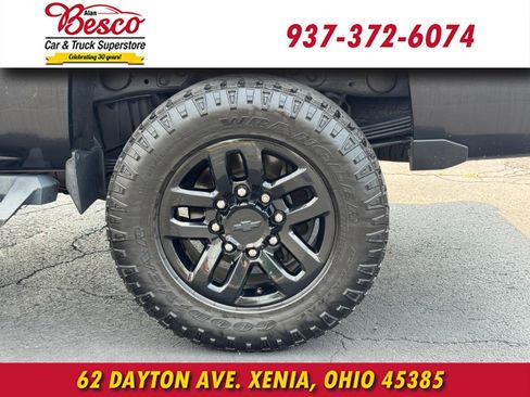 Used 2016 Chevrolet Silverado 2500 LT w/ Midnight Edition AWD/4WD image 6