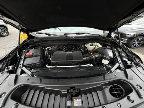 Used 2021 Chevrolet Suburban Premier w/ Premium Package image 29