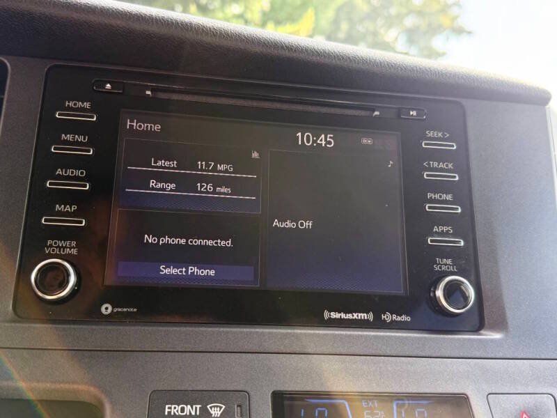 Used 2018 Toyota Sienna LE FWD image 16