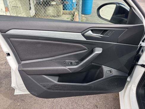 Used 2025 Volkswagen Jetta Sport image 18