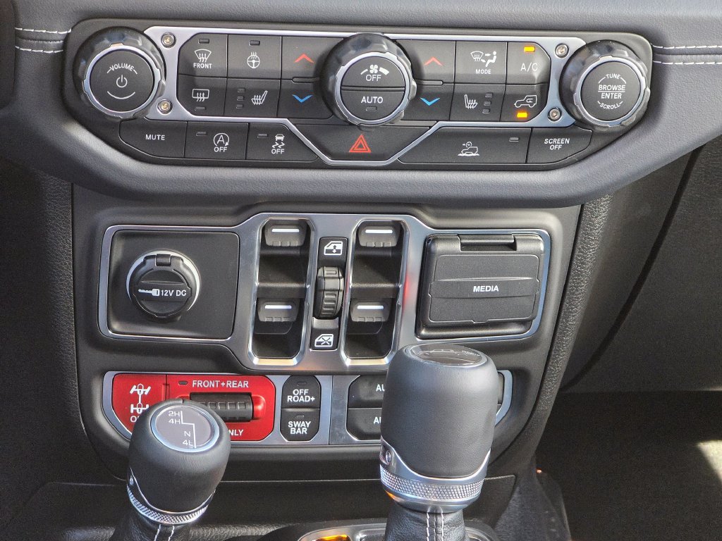 New 2026 Jeep Gladiator Rubicon w/ Rockslide Package AWD/4WD image 31