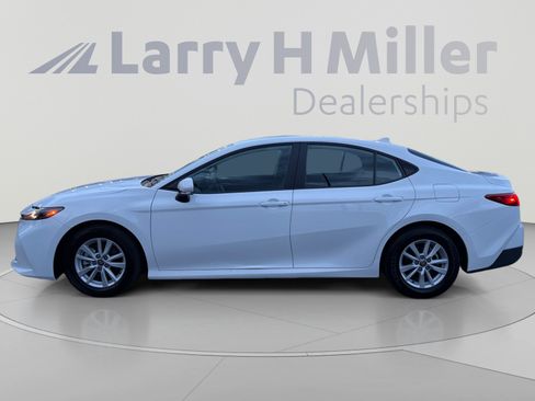Used 2026 Toyota Camry LE FWD image 2