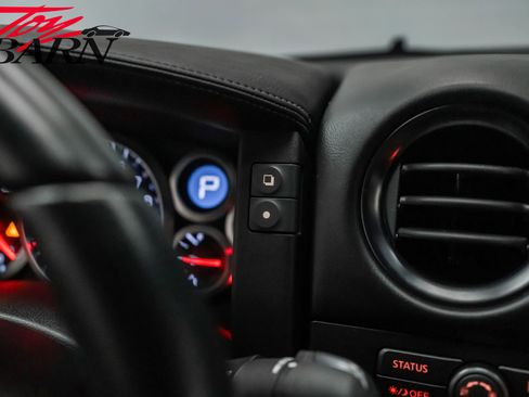 Used 2013 Nissan GT-R Black Edition image 31