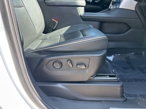 Used 2023 GMC Yukon SLT image 34