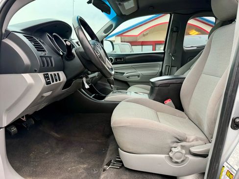 Used 2014 Toyota Tacoma 2WD Access Cab w/ SR5 Package image 10