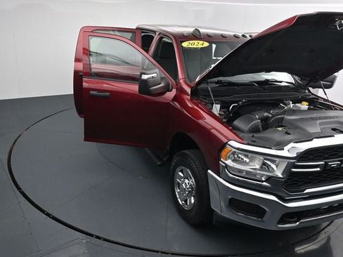 Used 2024 RAM 2500 Tradesman w/ Chrome Appearance Group AWD/4WD image 35