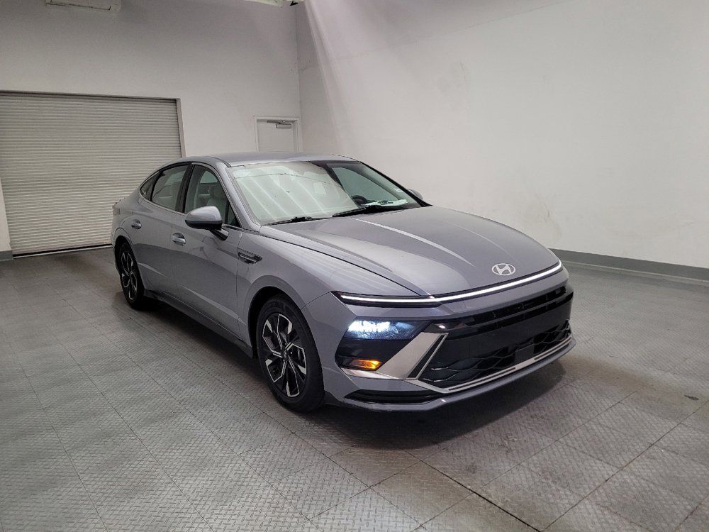 Used 2025 Hyundai Sonata SEL FWD image 13
