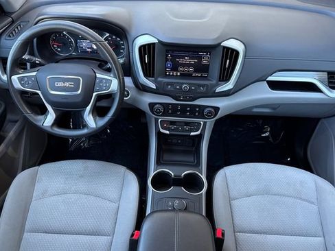 Used 2024 GMC Terrain SLE FWD image 15