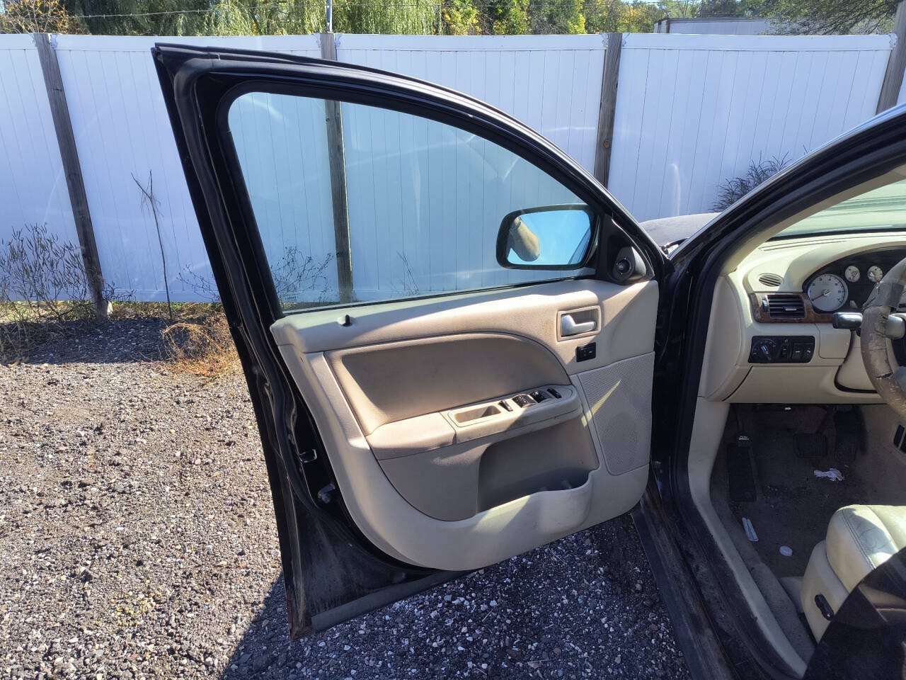 Used 2005 Ford Five Hundred Limited AWD/4WD image 21