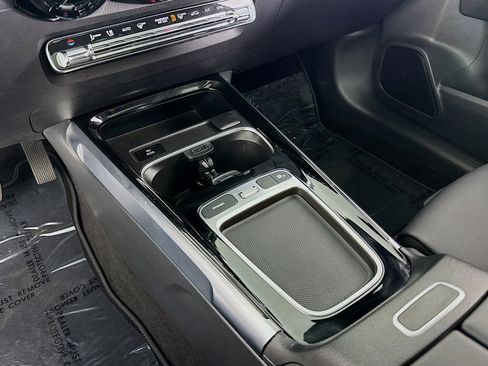 Certified 2026 Mercedes-Benz GLB 250 image 7