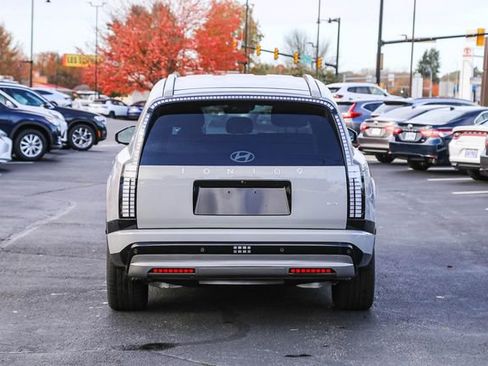 New 2026 Hyundai Ioniq 9 SEL image 8