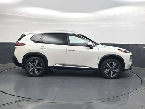 Used 2023 Nissan Rogue SL w/ SL Premium Package FWD image 4