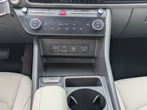Used 2025 Hyundai Sonata SEL FWD image 18