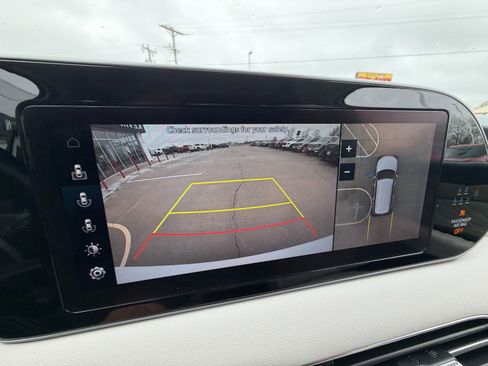 Used 2022 Hyundai Palisade Calligraphy image 13