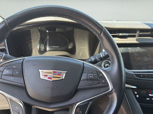 Used 2019 Cadillac XT5 Premium Luxury FWD image 9