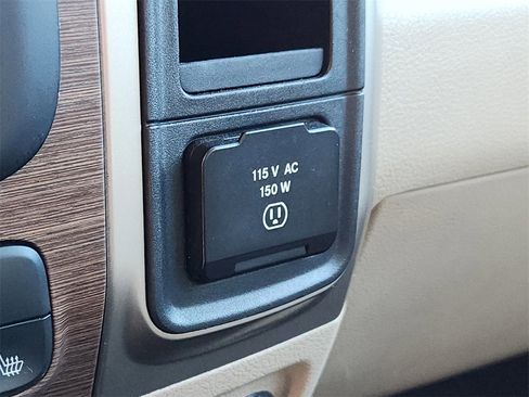 Used 2015 RAM 3500 Laramie image 25