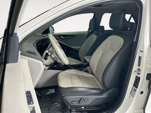 Used 2023 Kia Niro Wave FWD image 6