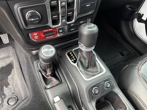 Used 2018 Jeep Wrangler Unlimited Rubicon image 19