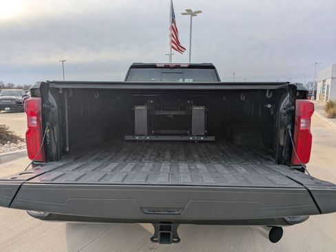 Used 2025 Chevrolet Silverado 3500 High Country w/ High Country Premium Package image 23