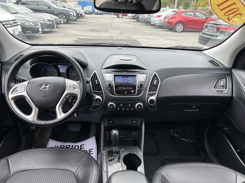 Used 2011 Hyundai Tucson GLS image 10