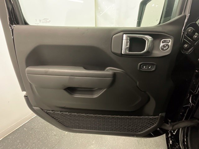 New 2026 Jeep Gladiator Sport AWD/4WD image 9