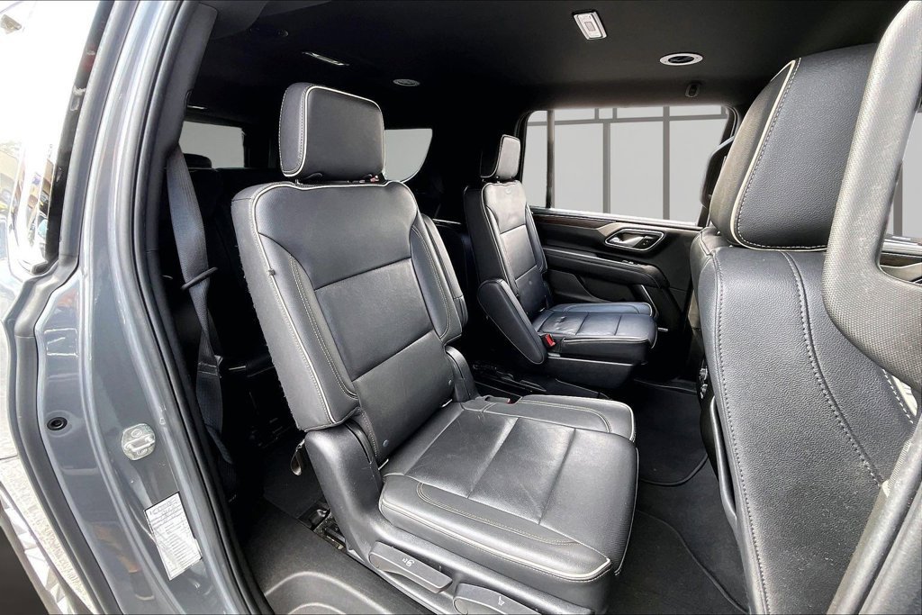 Used 2022 Chevrolet Suburban Premier AWD/4WD image 27