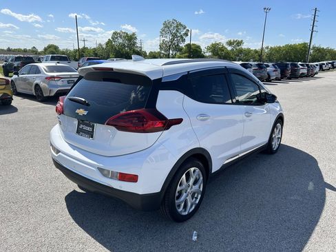 Used 2017 Chevrolet Bolt Premier w/ Driver Confidence II Package FWD image 6