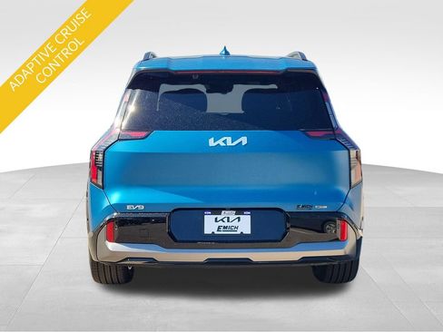 Certified 2024 Kia EV9 GT-Line AWD/4WD image 3