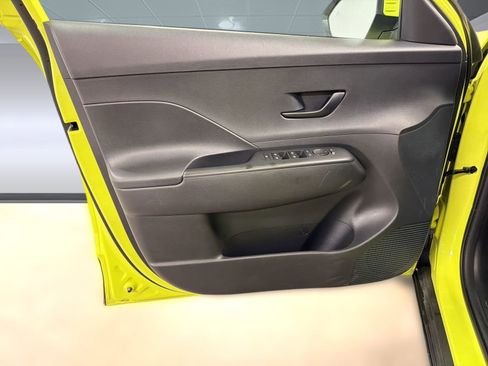 Used 2025 Hyundai Kona SEL FWD image 21