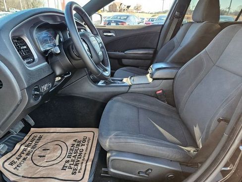 Used 2019 Dodge Charger SXT w/ Blacktop Package image 7