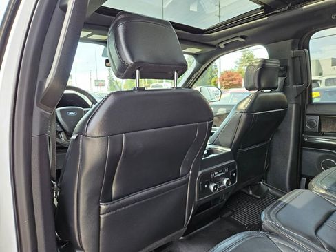 Used 2019 Ford Expedition Max Limited AWD/4WD image 16