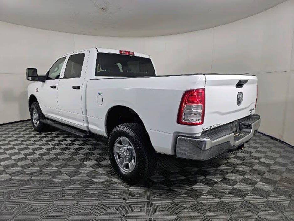 Used 2024 RAM 2500 Tradesman w/ Chrome Appearance Group AWD/4WD image 7