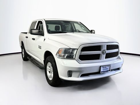 Used 2017 RAM 1500 Express AWD/4WD image 3