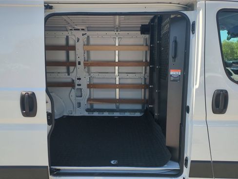 Used 2025 RAM ProMaster 2500 w/ U-Haul Equipment Group FWD image 15