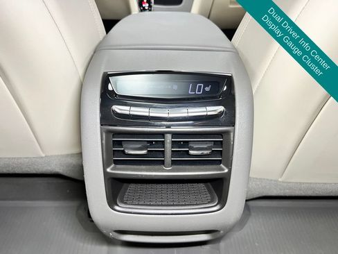 Used 2021 Cadillac XT5 Premium Luxury AWD/4WD image 22