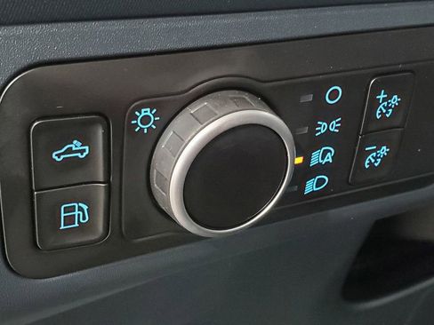 New 2025 Ford Maverick XL w/ Equipment Group 101A image 27