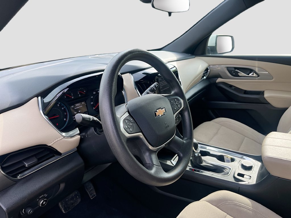 Used 2023 Chevrolet Traverse LS w/ Safety Package FWD image 11