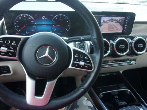 Used 2021 Mercedes-Benz GLB 250 image 16