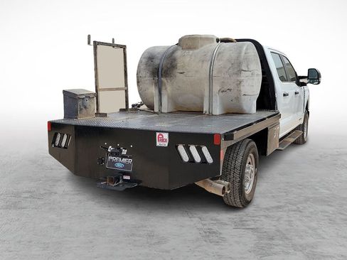 Used 2025 Ford F250 XL w/ XL Chrome Package image 10