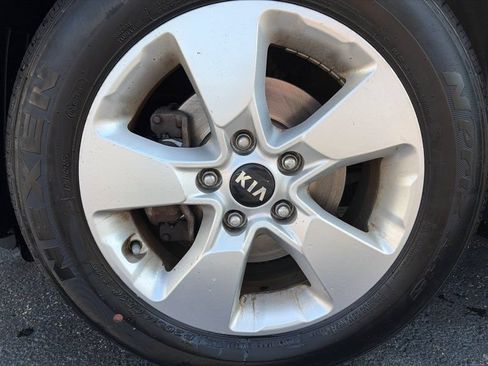 Used 2019 Kia Soul FWD image 31