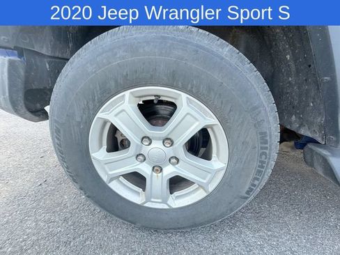 Used 2020 Jeep Wrangler Sport AWD/4WD image 9