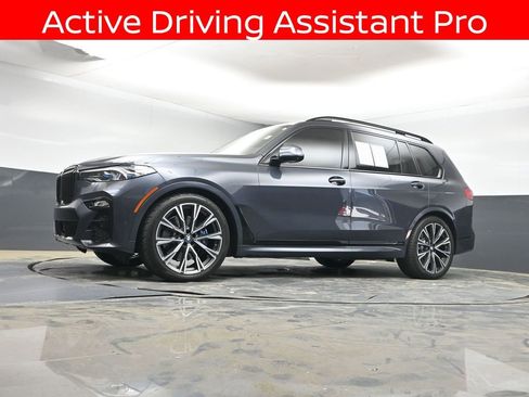 Used 2022 BMW X7 M50i image 31