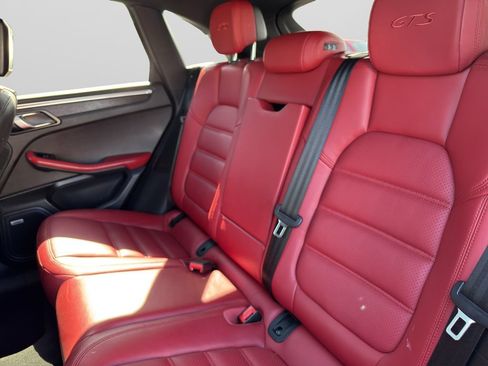 Used 2018 Porsche Macan GTS AWD/4WD image 13