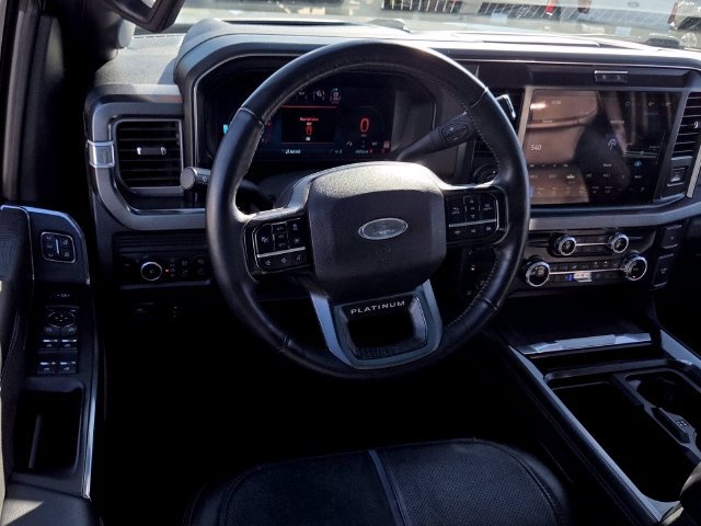 Used 2025 Ford F350 Platinum AWD/4WD image 7