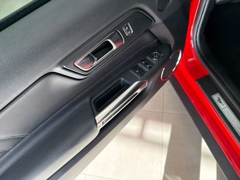 Used 2020 Ford Mustang Premium image 12